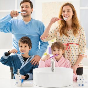Cómo prevenir las caries en niños y adultos